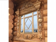 Наличник с резьбой  в Русском стиле на большое окно из лиственницы 